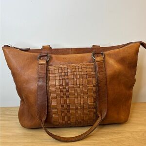 Vilenca Holland Brown Woven Leather Shoulder Bag